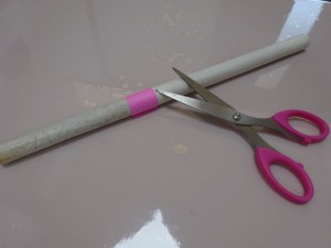 棒灸と棒灸をテープでつなげて使う方法
